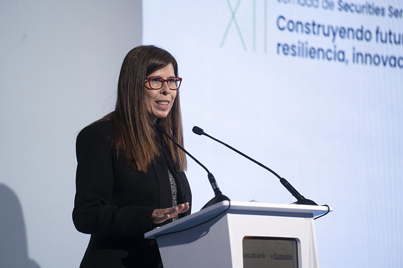Ainhoa Jáuregui, CEO de Cecabank, durante su discurso de bienvenida a la jornada.