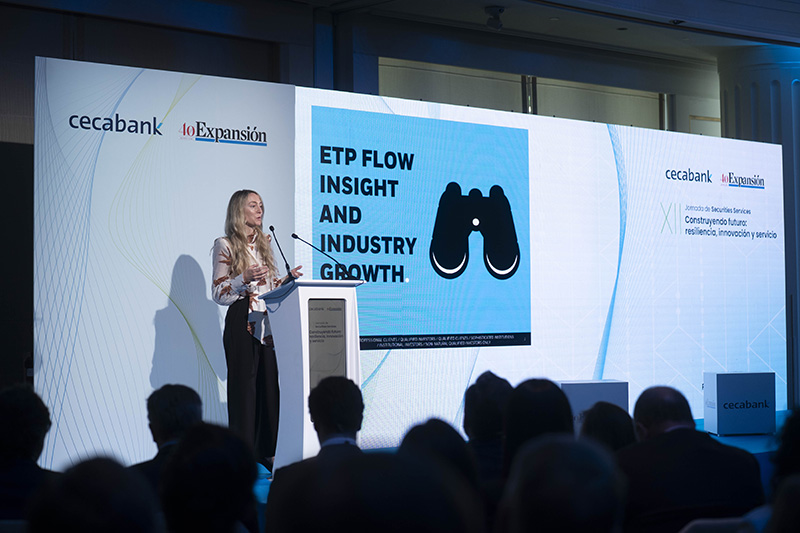 Silvia Senra, responsable de Distribución Digital de BlackRock Iberia, durante la conferencia: Evolución y tendencias de la industria de ETFs en Europa.
