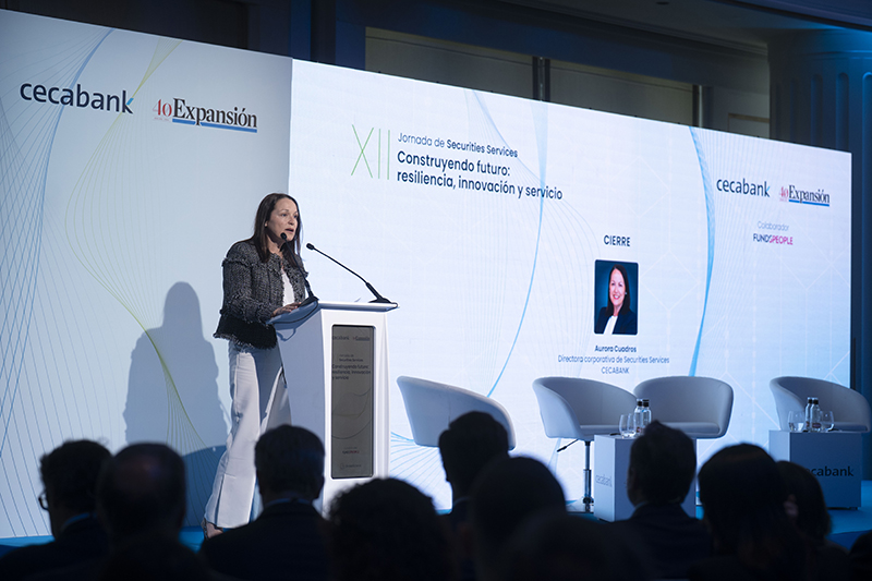 Aurora Cuadros, directora corporativa de Securities Services de Cecabank, durante su discurso de cierre de la jornada.