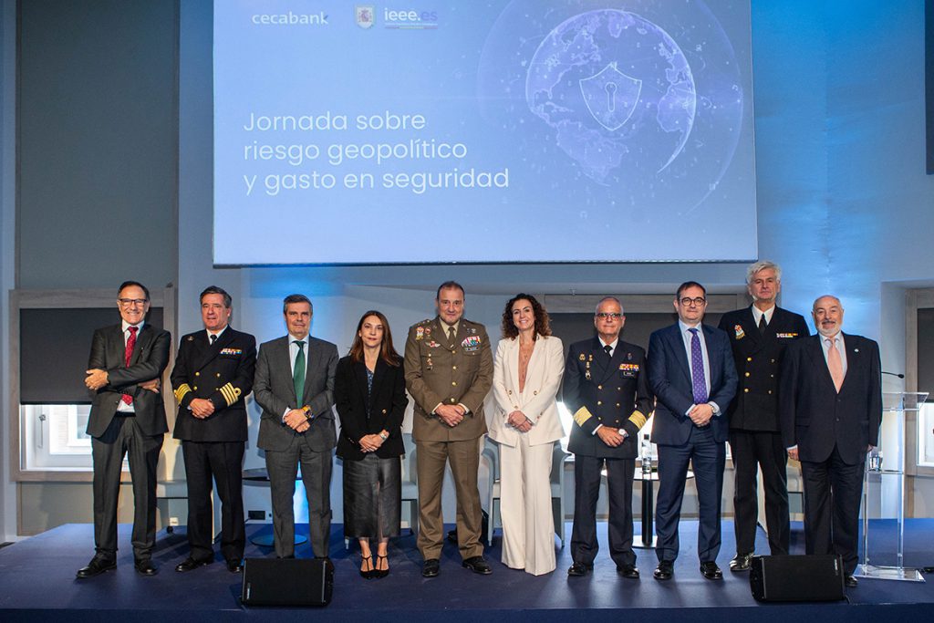 Cecabank impulsiona o diálogo sobre geopolítica e segurança junto ao Instituto Espanhol de Estudos Estratégicos